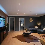 Сasa de vacaciones Home, Hiiumaa With Nordic Hottub & Sauna Reigi