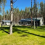 Home, Hiiumaa With Nordic Hottub & Sauna Сasa de vacaciones Reigi