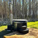 Home, Hiiumaa With Nordic Hottub & Sauna