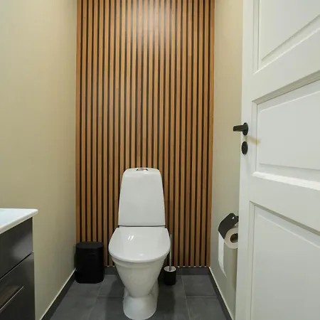 Home, Hiiumaa With Nordic Hottub & Sauna Prázdninový dům *