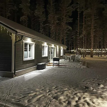 Home, Hiiumaa With Nordic Hottub & Sauna Prázdninový dům *